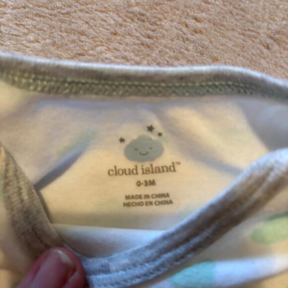 Baby Gown & Sleeper Lot 0–3M – Carter’s, Cloud Island, Circo – Neutral Elephant - Picture 6 of 14